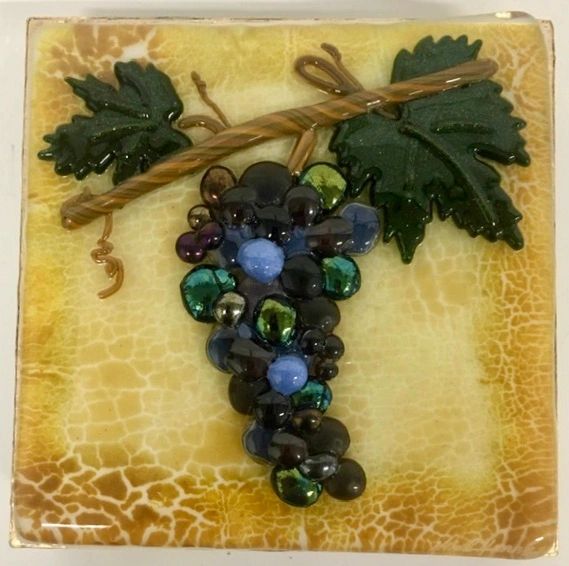 "New Variety"
Grapes on panel, Wall mount, 6" square