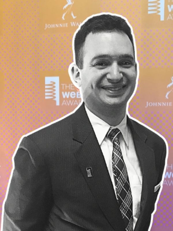 Eric Weisbrod is a leader in social media and multiplatform strategy and training for newsrooms.