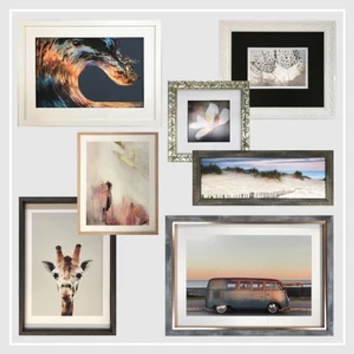 Picture frames of different sizes