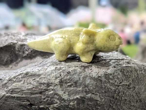 A Lemon Jade carved Salamander 