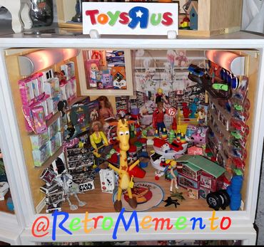 Retromemento Dollhouse Wonderments Museum Toys R Us Room Box Miniature Restoration Glamour Gals Toy