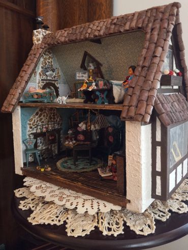 Miniature Bavaria Alpine Spanish Tile RetroMemento Dora Kuhn Dollhouse Greenleaf Kit Ari Tudor Dolls