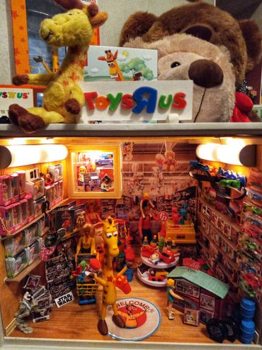 RetroMemento Star Wars Geoffrey Barbie Hot Wheels Mattel Fisher Price Lundby Glamour Gals Toys R Us