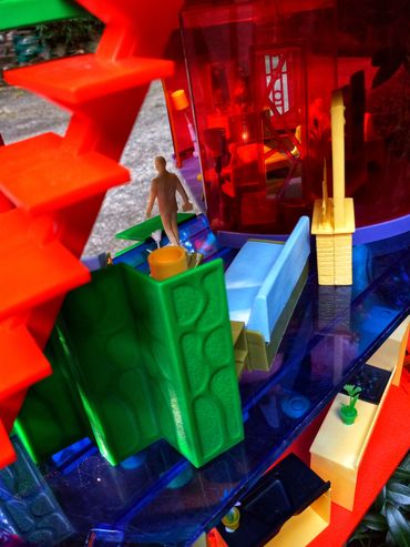 RetroMemento Dollhouse Wonderments Museum Miniature Imagination MARX 1969 Moder Atomic Kaleidoscope 