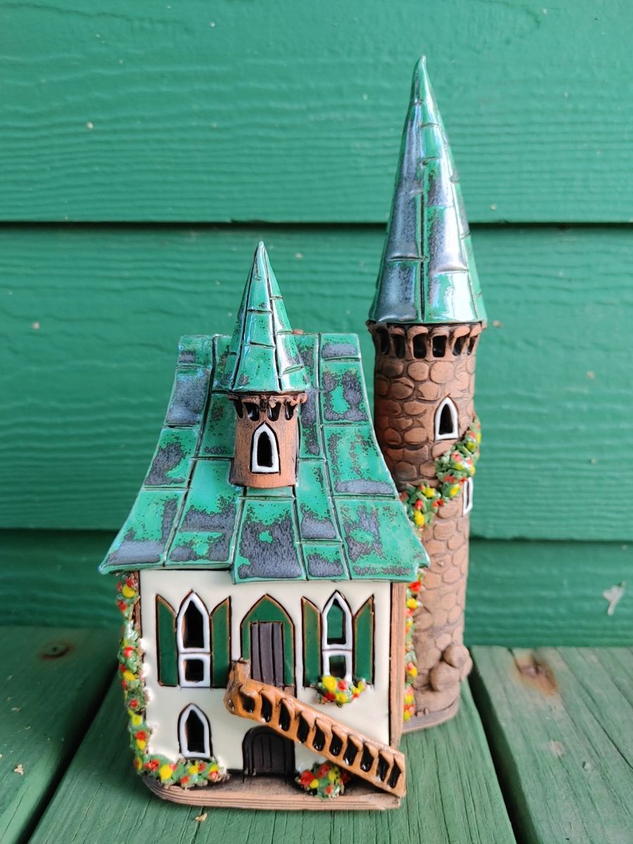 Lithuanian Candle House B133