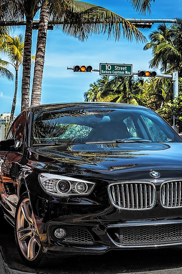 BMW 550i on streets of Miami
