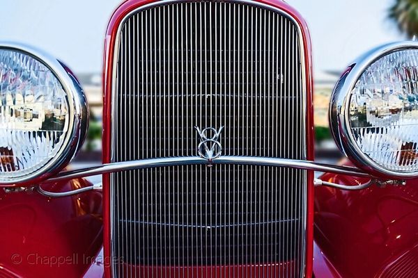 Red V8 grill and headlights