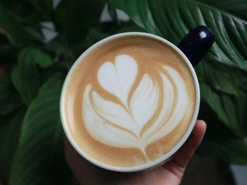 Hear shaped latte art