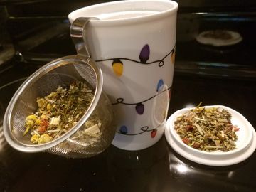 Holiday Cheer Tea Infuser mug