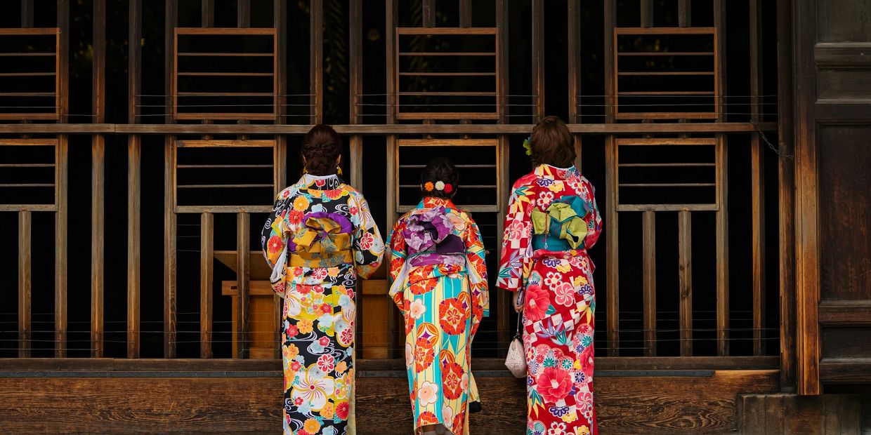 Geisha women, Japan tour, Kyoto