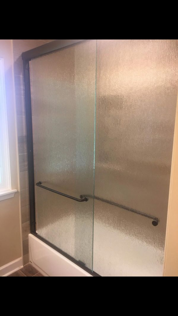 Sliding shower doors