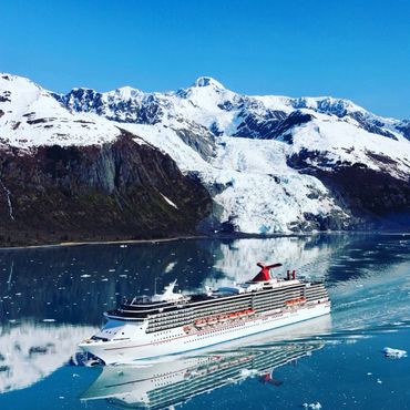 Sailing through Glacier Bay!