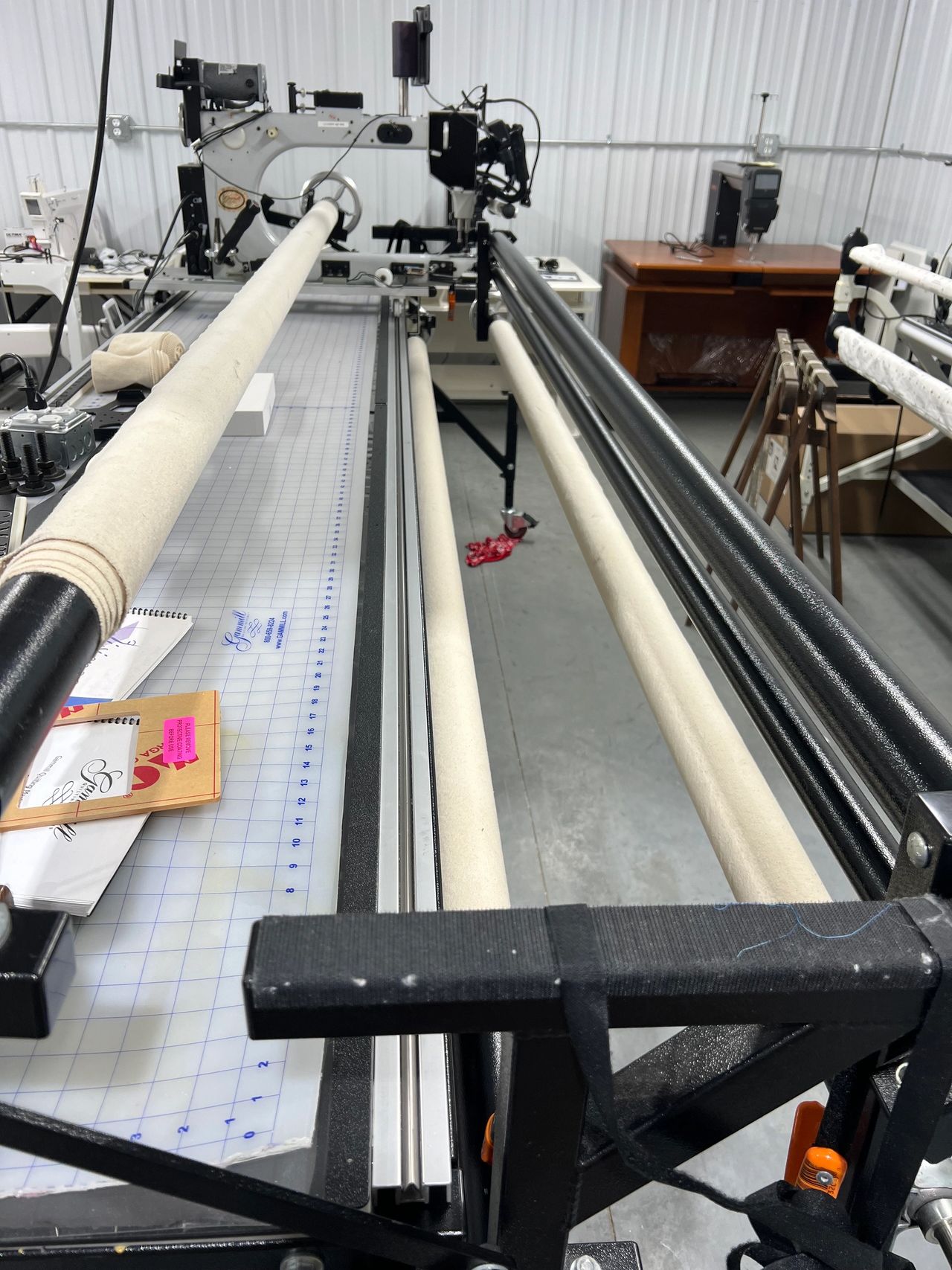 Gammill Vision 22 Longarm Quilting Machine with 10 FT Frame
