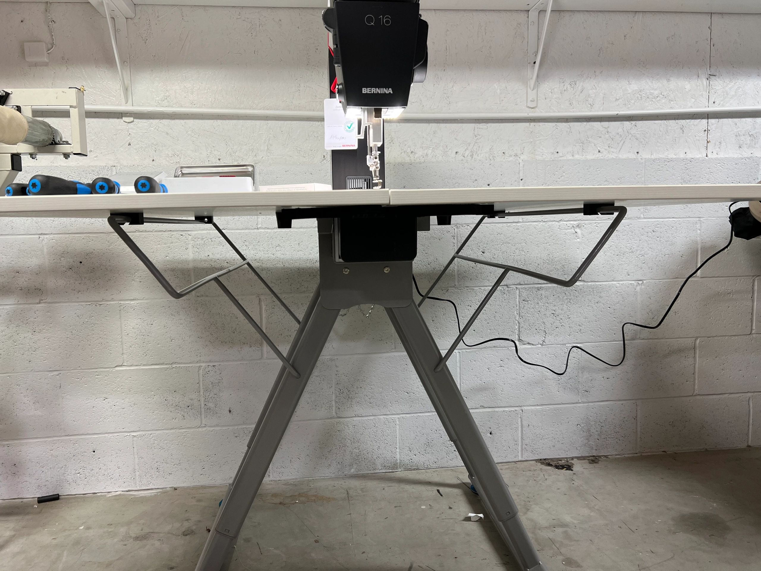 Bernina Q16 Longarm Quilting Machine For Sale