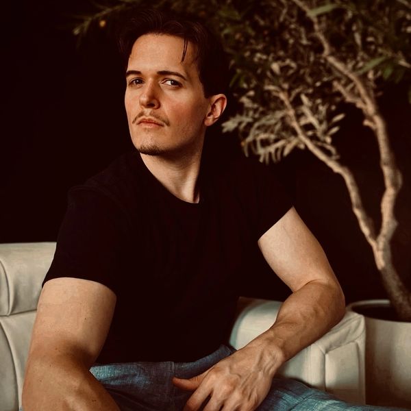 Steele Lee - The Boss Picture 1.