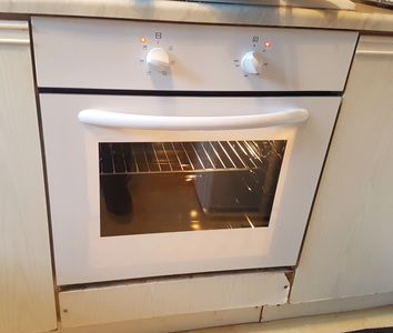 electrician for kitchen,electrician for land lord,oven,cooker,hood,hob,wiring,sparky in aberdeen