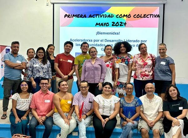 Foto de grupo de personas participantes en el Programa de Aceleradorxs por el Desarrollo Liderado po