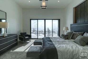 modern master bedroom 