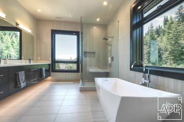 modern master bath 