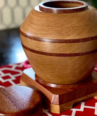 Cherry and mahogany ginger jar with base