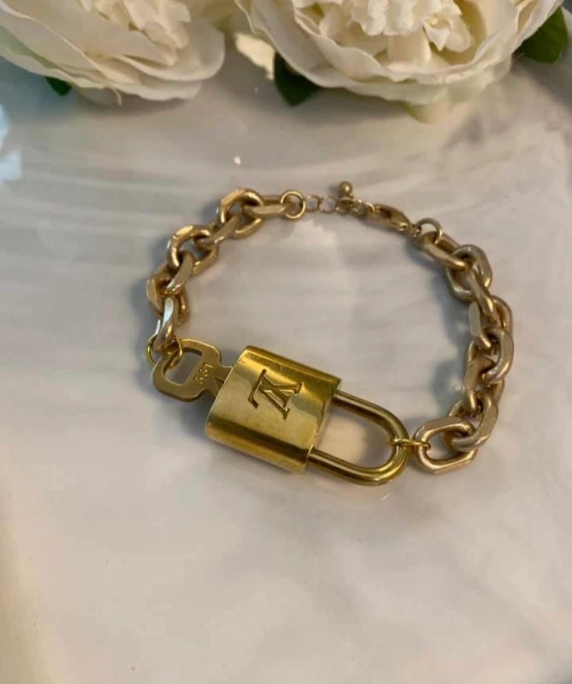 Love Lock Bracelet Key Set – Regal Collective