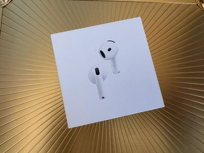 Noise Cancelling Apple Air Pods 4 With Charging Case