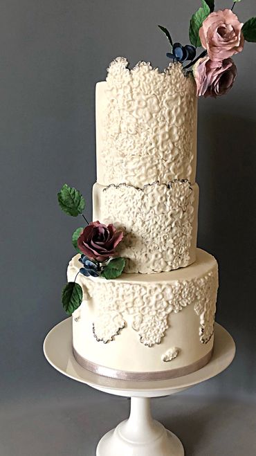Bas relief wedding cake, sugar flowers, sugar roses