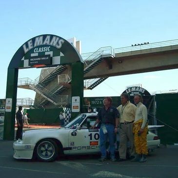 LeMans Classic race car 907 Porsche 