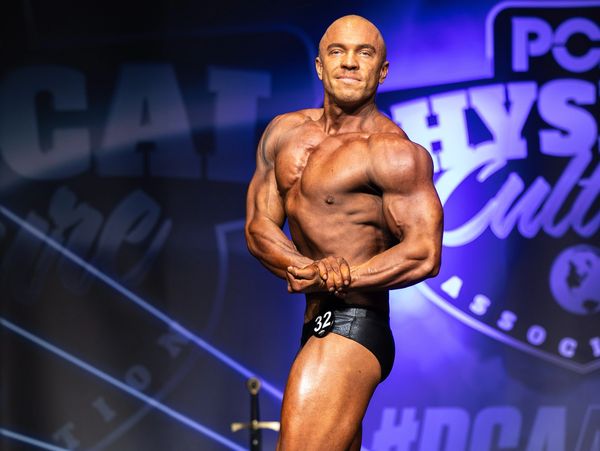 performance athlete bodybuilder to competition.