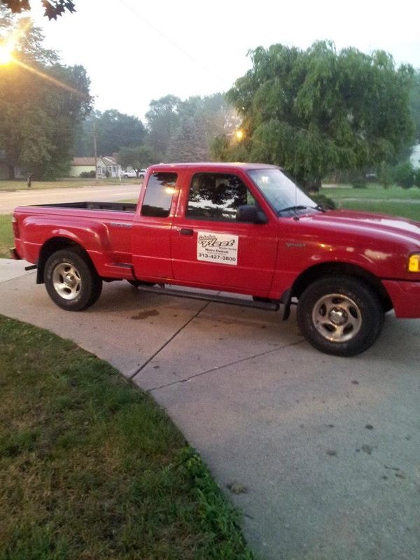 Road Service Unit for fast roadside assistance jump-starts lockouts Tire changes