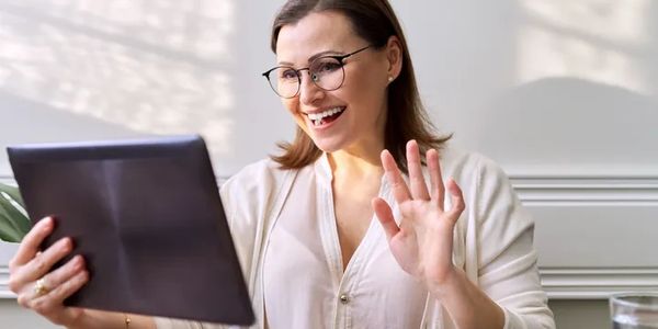 Virtual attachment theory coaching session focused on emotional regulation and personal growth.