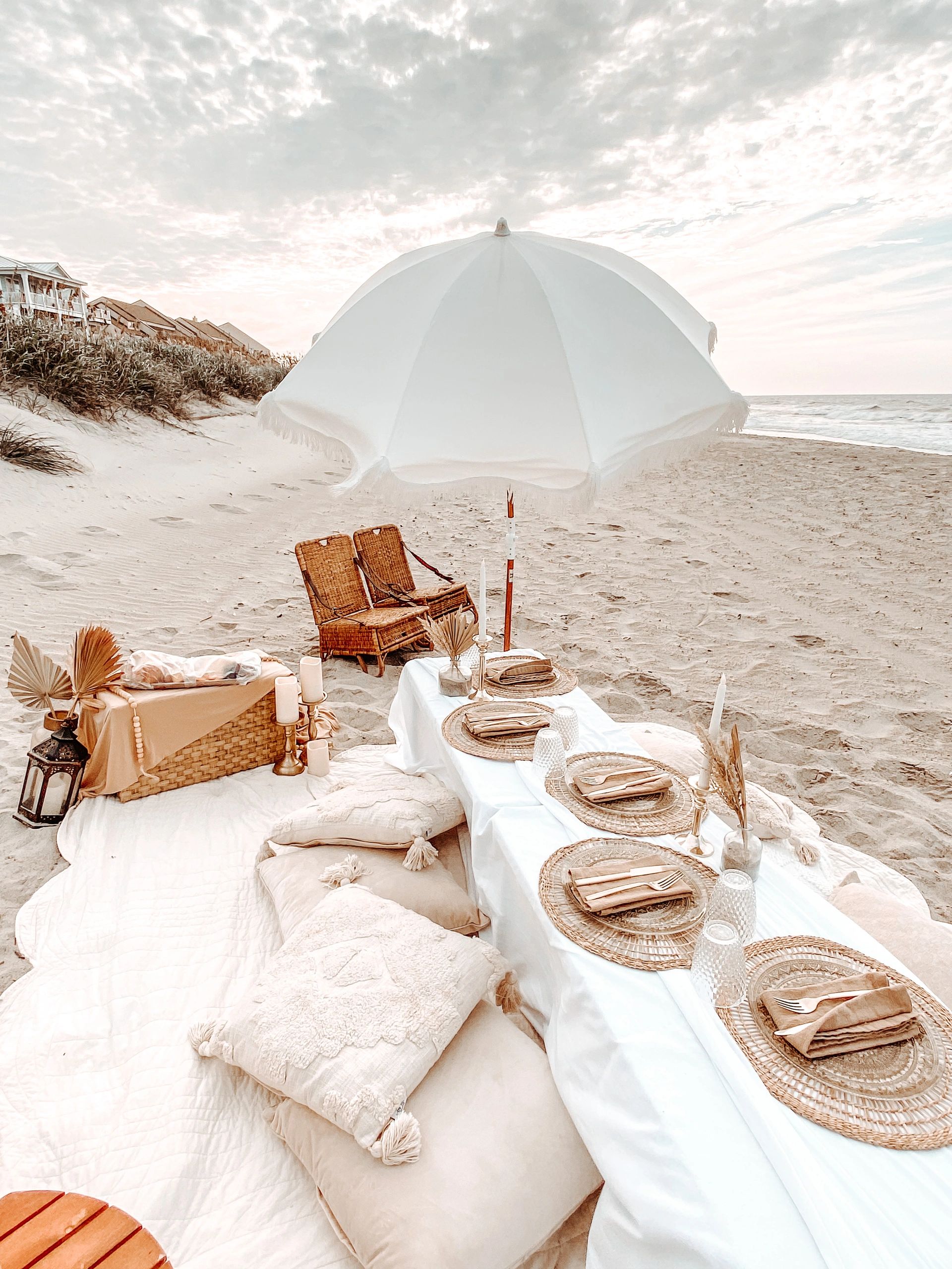 OBX Picnic Co. - Bachelorette party goals💫 #obxpicnicco . . . #obxpicnic  #luxurypicnic #popuppicnic #picnicsetup #bacheloretteweekend  #bacheloretteparty #eventplanning #eventdesign #partygoals #outerbanks  #northcarolina #vacation #getaway
