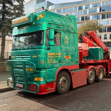 DAF lorry with hiab trailer