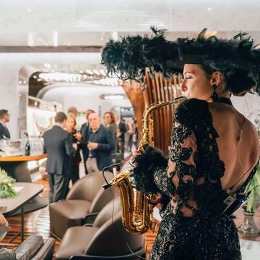 FEMALE SAXOPHONIST FOR WEDDING VENUES in italy