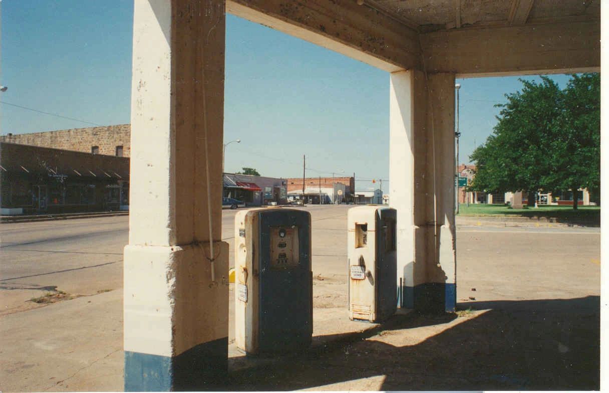 View_of_Archer_city_through_gas_station.jpg