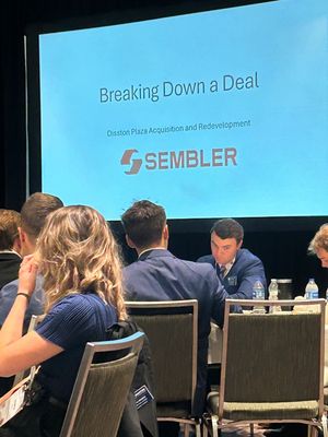 Students networking at ICSC Florida