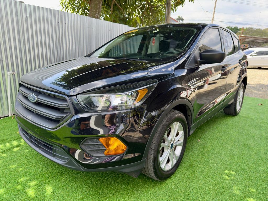 2019 Ford Escape SE NEGRA