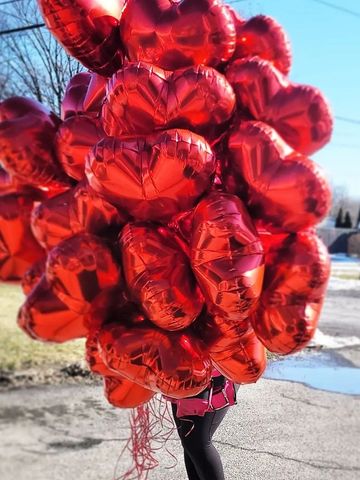 Valentines day balloon bouquet gift delivery, red foil heart balloons
