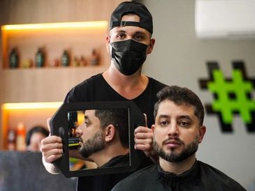 Clube de Assinatura. Corte e barba ilimitados por preço único.