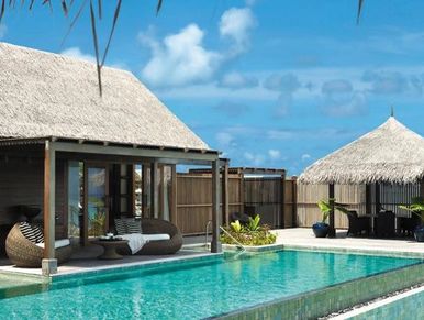 Explore crystal blue seas and luxury in the Maldives 