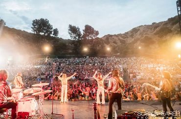 Bee Gees Fever at The Starlight Bowl in Burbank, CA 
image: Susy Shearer
