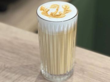 Лате у кав'ярні Good Mood coffee
