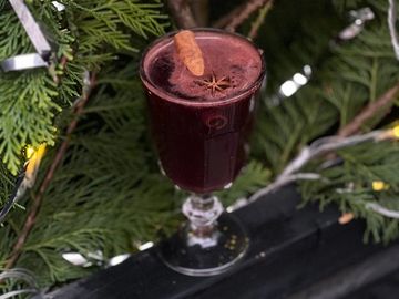 Вишневий глінтвейн кавʼярня тернопіль