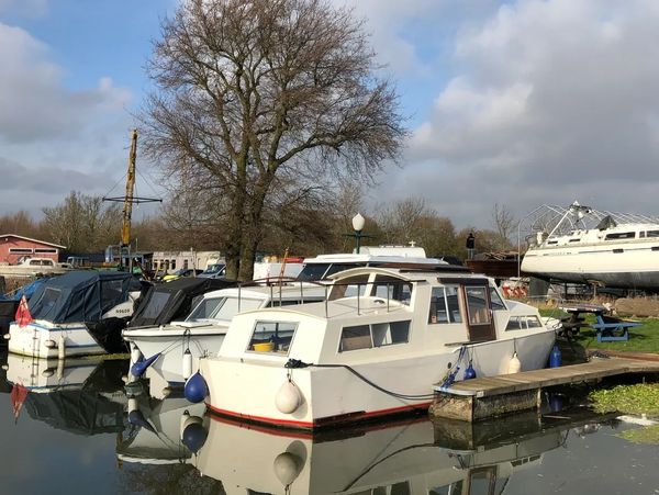 Wyton Marina Cambridgeshire 