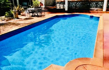 Completed vinyl liner pool install, plate 01