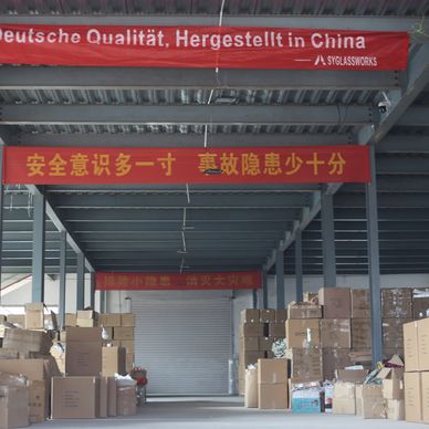 Product Warehouse of most reliable supplier of glass bongs in china, german quality control
