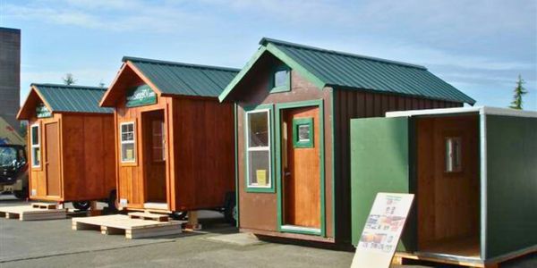 Tiny Houses made with Sing Core honeycomb panels. 