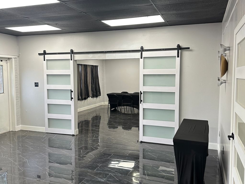 Small Side Event Space