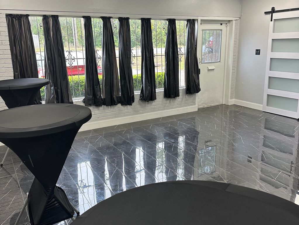 Small Side Event Space