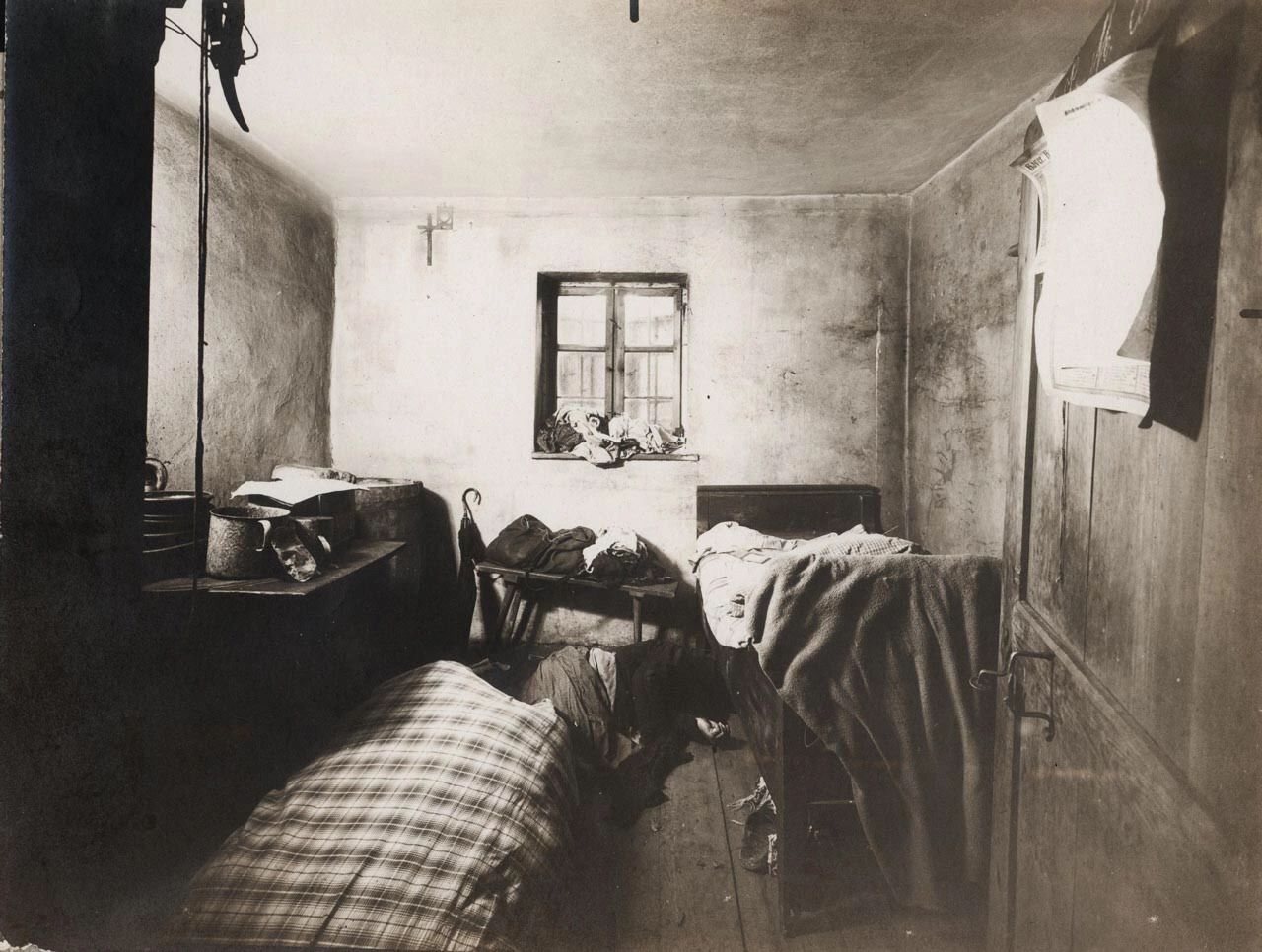 Hinterkaifeck interior crime scene photograph from 1922